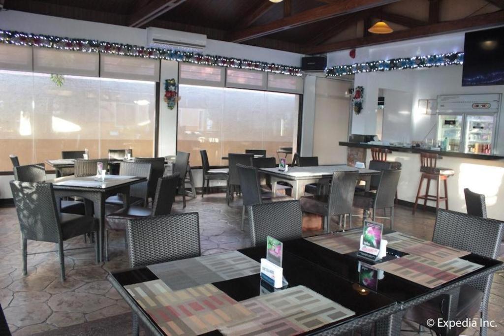 Moonbay Marina The Villas Olongapo Εξωτερικό φωτογραφία