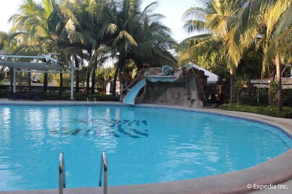 Moonbay Marina The Villas Olongapo Εξωτερικό φωτογραφία