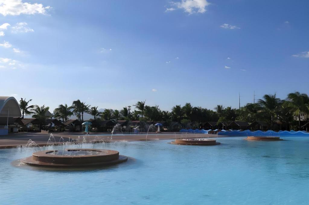 Moonbay Marina The Villas Olongapo Εξωτερικό φωτογραφία