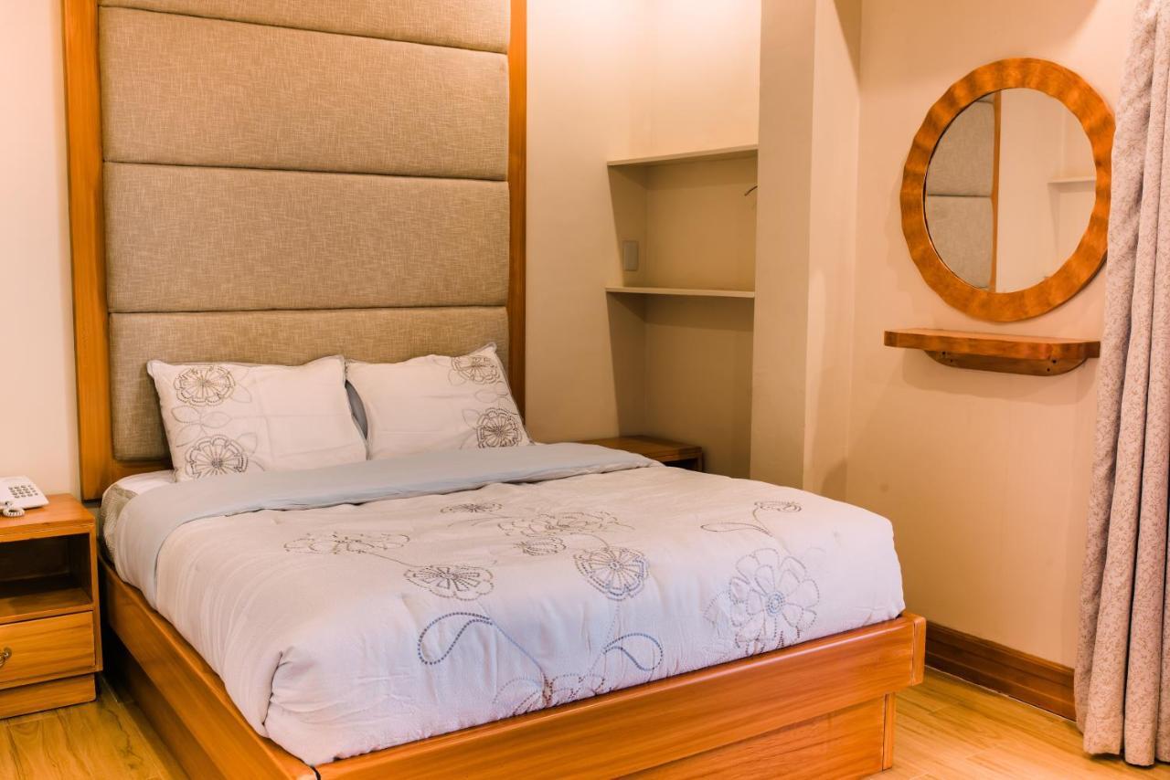 Moonbay Marina The Villas Olongapo Εξωτερικό φωτογραφία